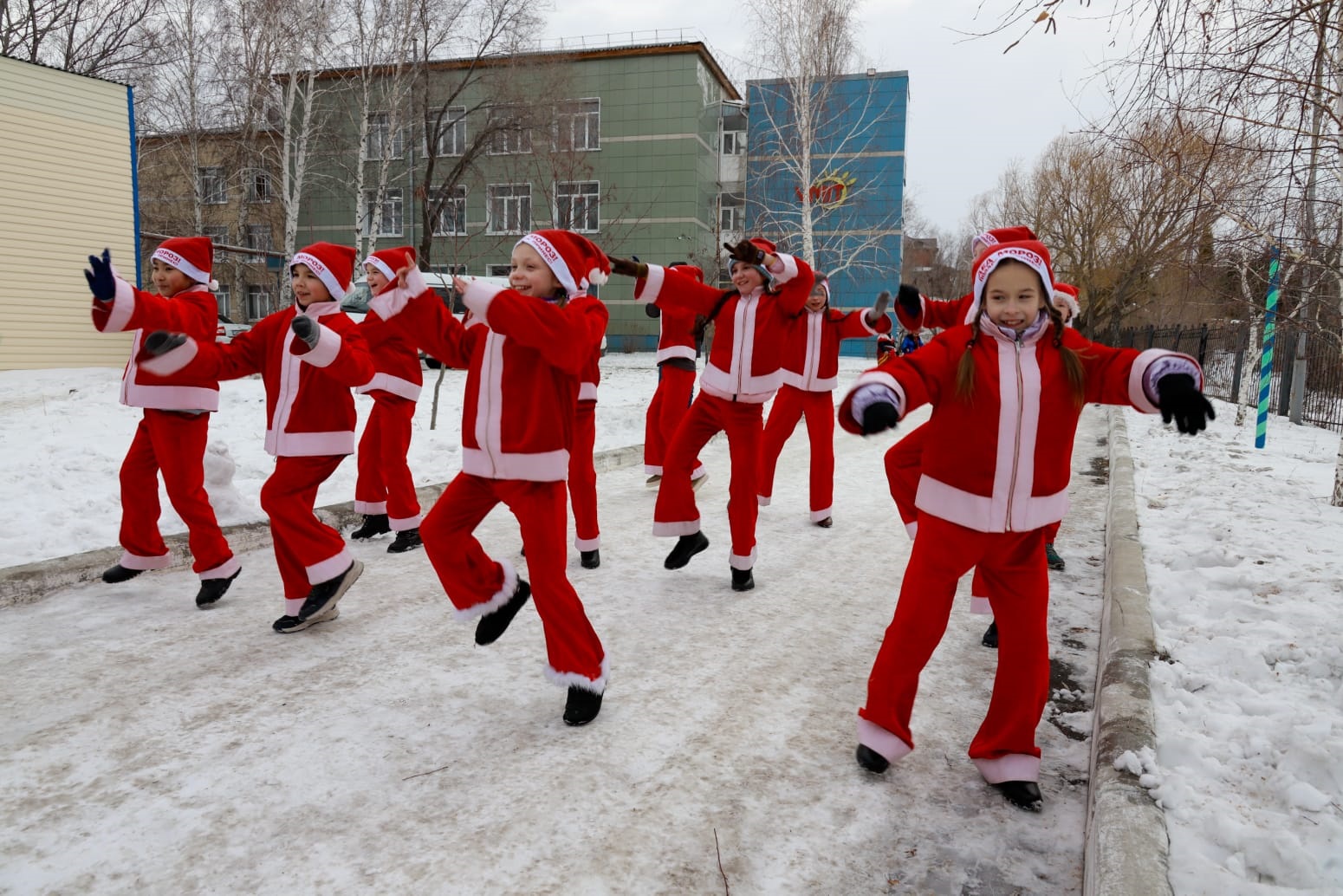 Аяз Ата и Дед Мороз: новогодние приключения в Усть-Каменогорске